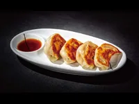 Gyoza de carne a la plancha
