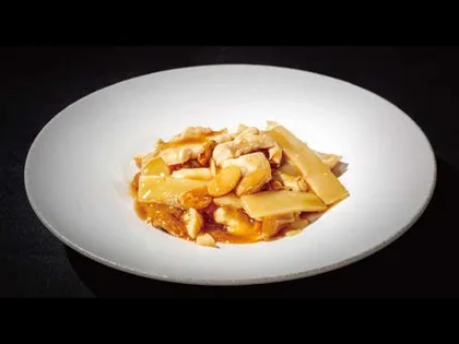 Pollo con almendras