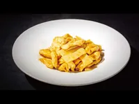 Pollo con salsa curry