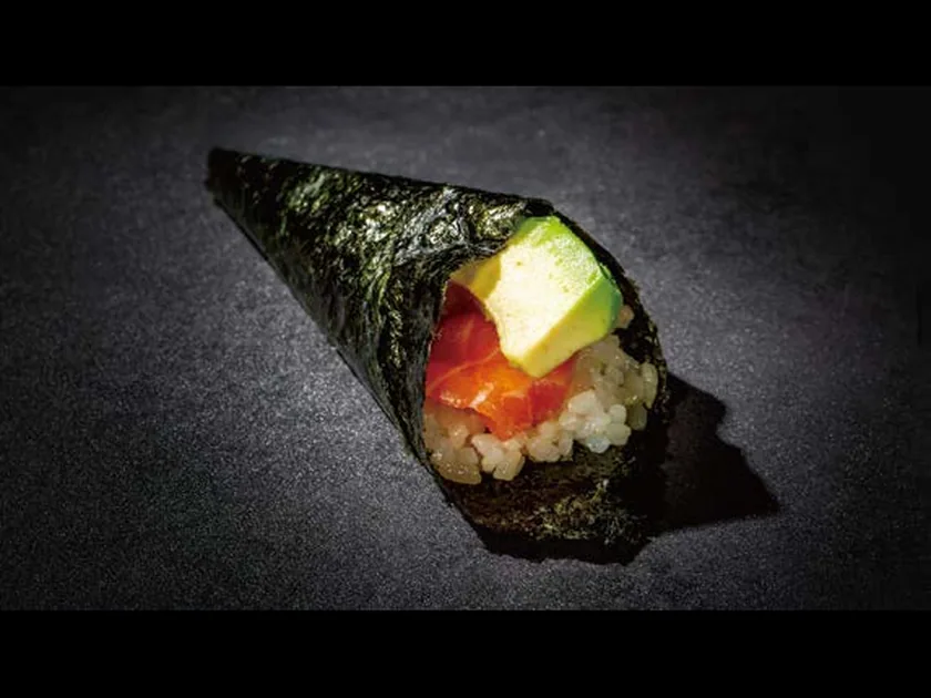 Temaki salmón