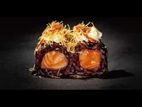 Black Spicy Salmón